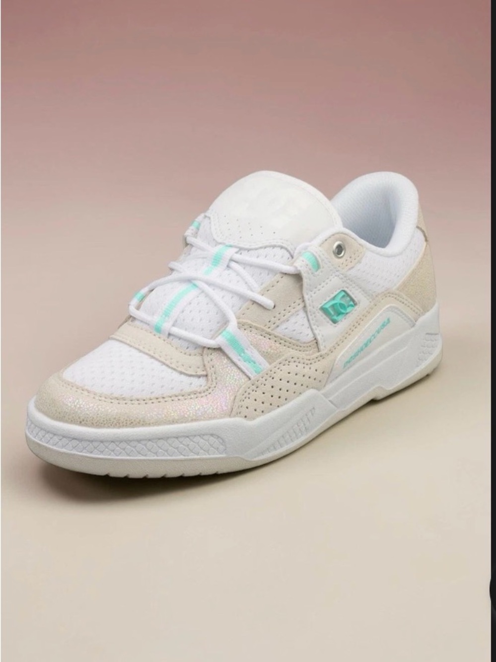 DC Women’s Construct White Skater Trainer Sneakers NWOB US 8.5